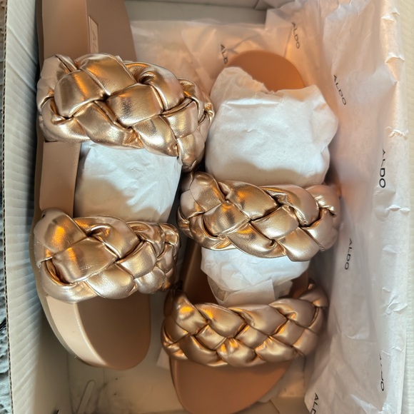 Brand New Gold Sandal - Picture 2 of 3
